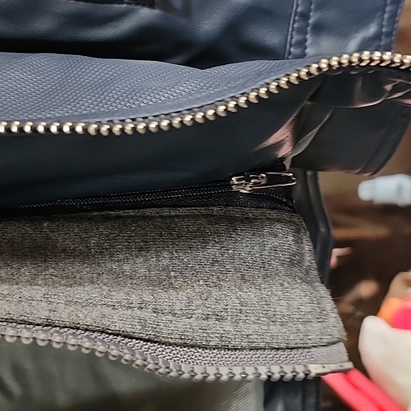 GUESS Men's Black Leather Jacket,Size 2XL - Picture 3 of 6